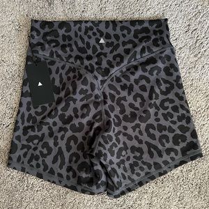 Balance/Vitality cheetah biker cloud shorts - M